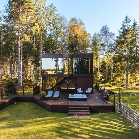 Luxury Villa *